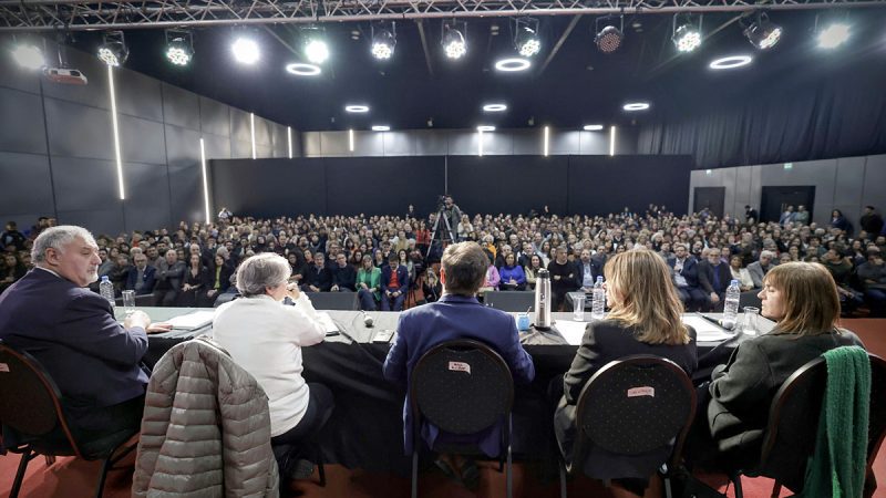 Kicillof anunció que la Provincia continuará 10 obras de infraestructura universitaria paralizadas por el Gobierno nacional