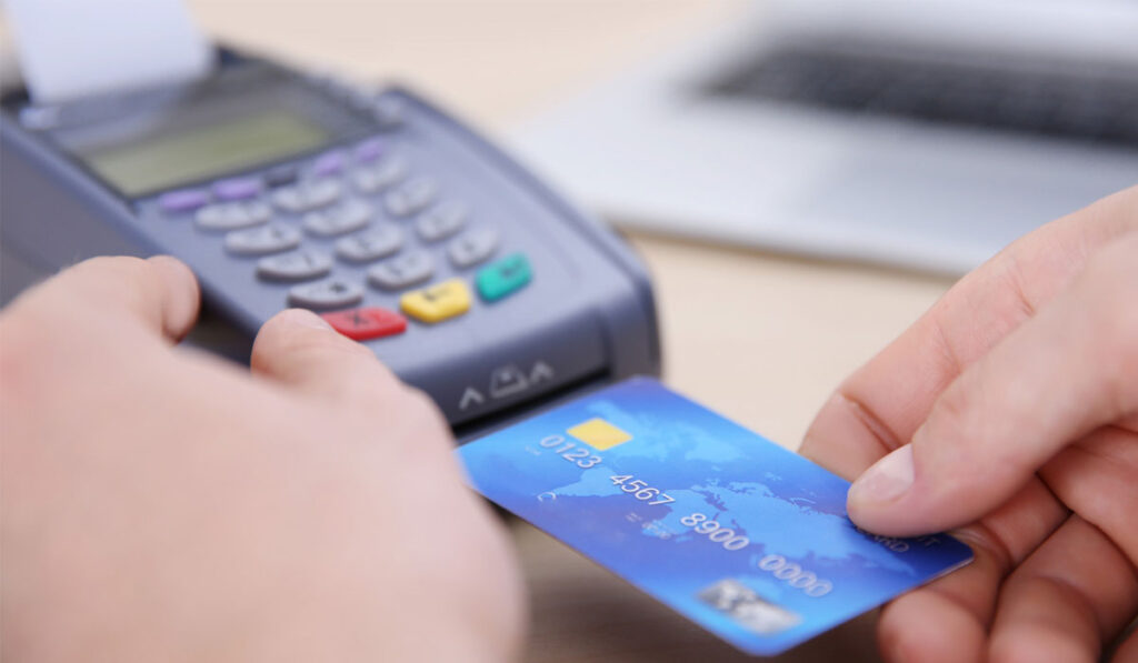 La AFIP está atenta a tus consumos con tarjeta de crédito y débito