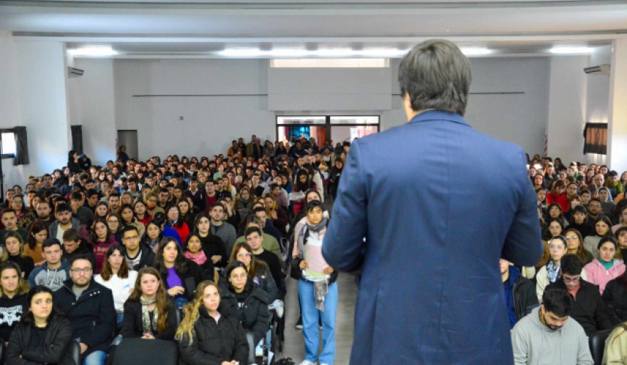 Más de 1.300 estudiantes rindieron examen para realizar residencias en hospitales bonaerenses