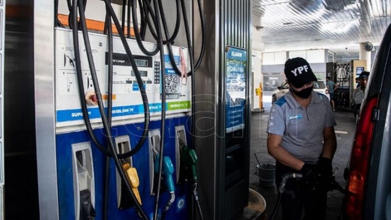 Paro por tiempo indefinido de petroleros: riesgo de desabastecimiento de combustible