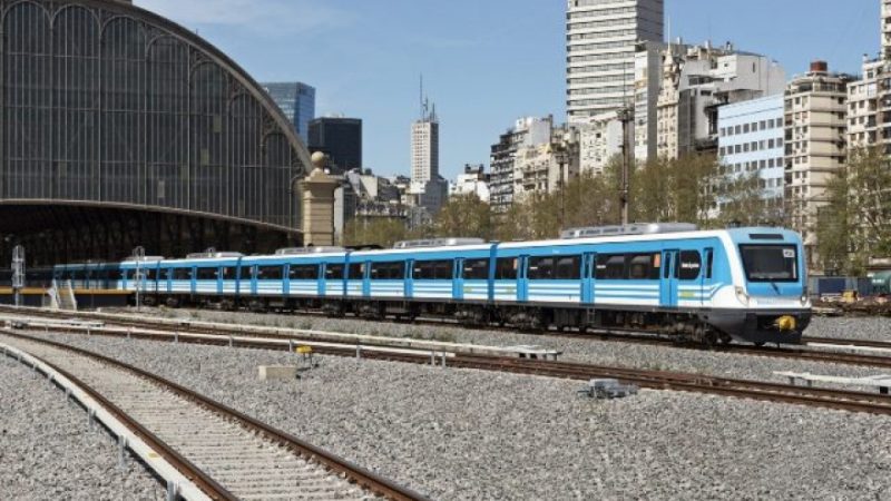 Apuran la privatización de Trenes Argentinos y despido del 36% del personal jerárquico