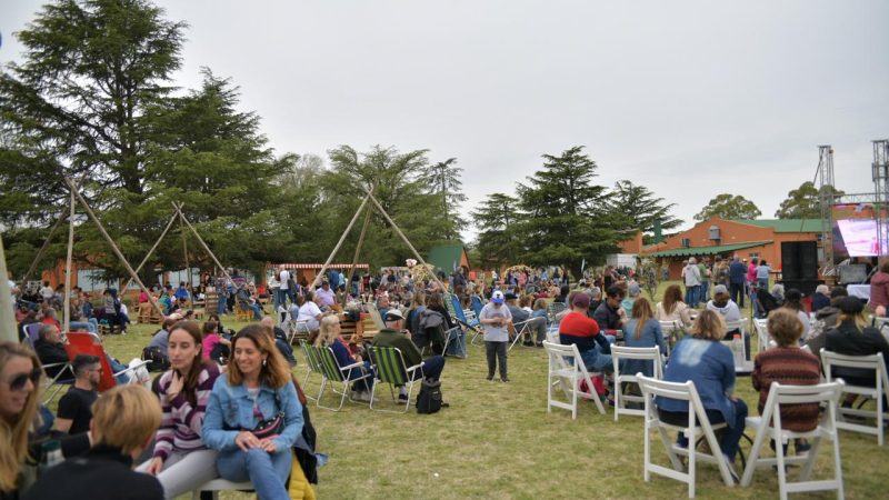 La primera Fiesta del Pan hizo brillar a Carhué y a la región