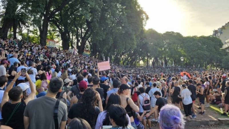 Multitudinaria asamblea “antifascista” convoca a marchar el 1 de febrero