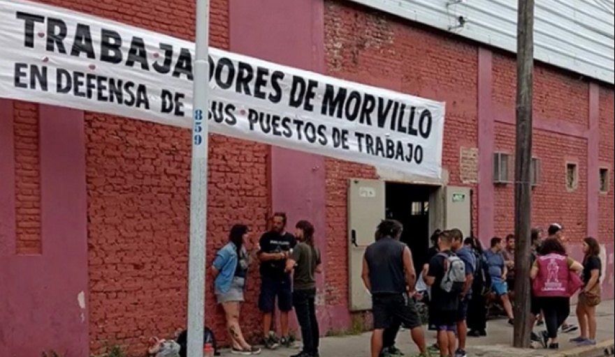 Tras despido de 200 trabajadores gráficos ocupan la planta impresora Morvillo