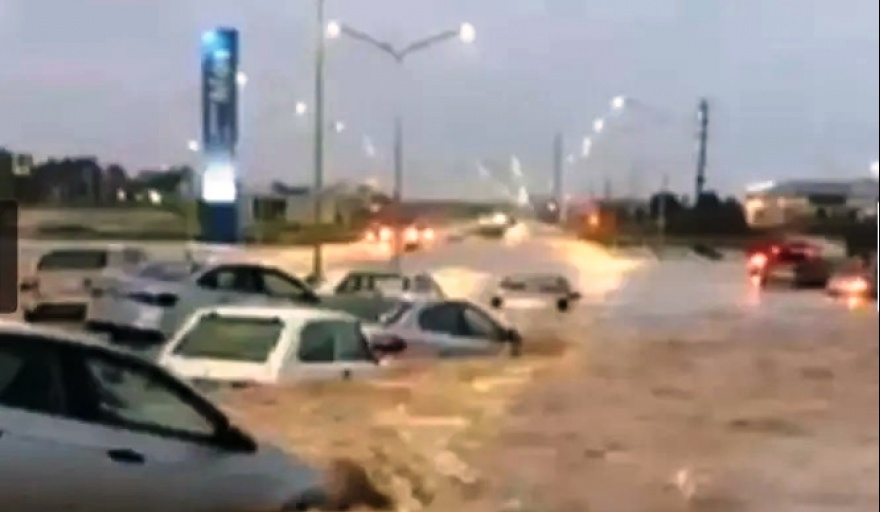 Bahía Blanca tras la catástrofe: muertes, destrucción y vehículos apilados