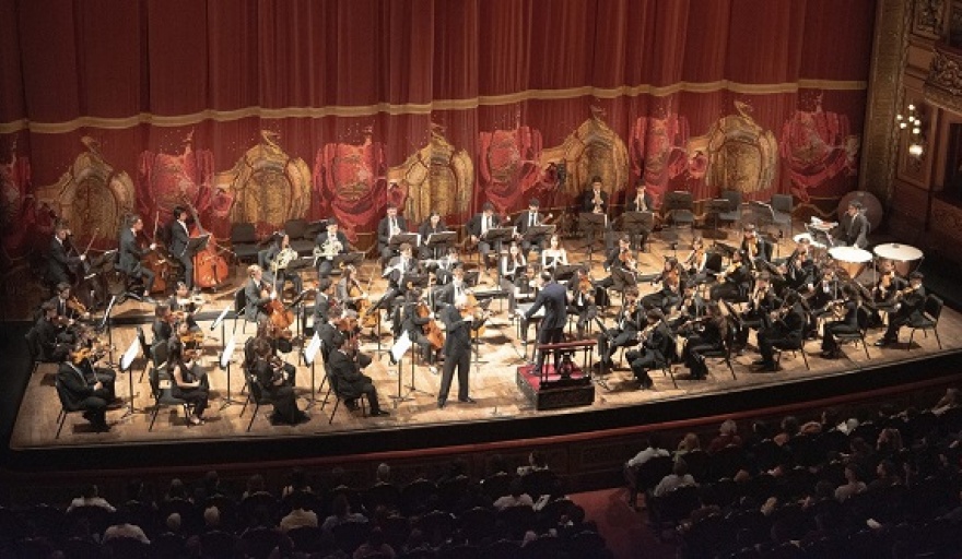 Concierto de la Orquesta Académica del Teatro Colón en apoyo a la orquesta escuela local