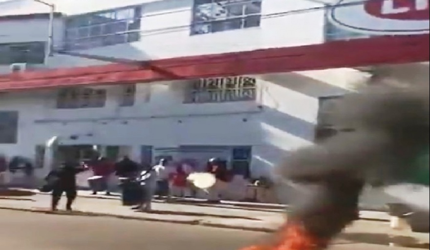 Paro en fábrica de caramelos: trabajadores reclaman salarios adeudados y denuncian vaciamiento